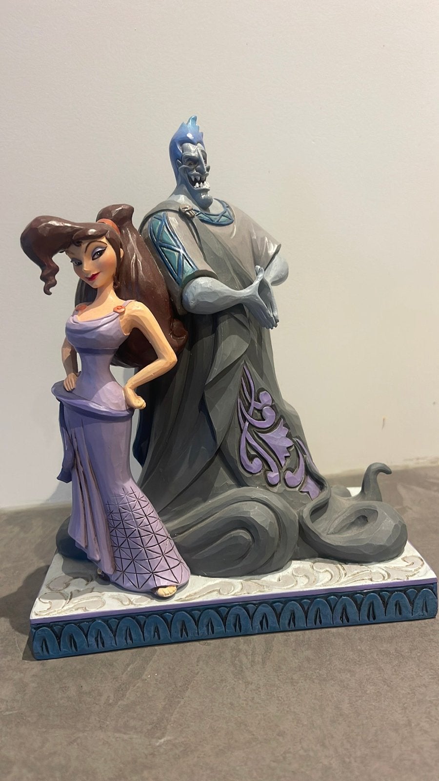 Disney showcase Moxie and Menace Jim shore traditions, Ophalen, Overige figuren, Zo goed als nieuw, Beeldje of Figuurtje