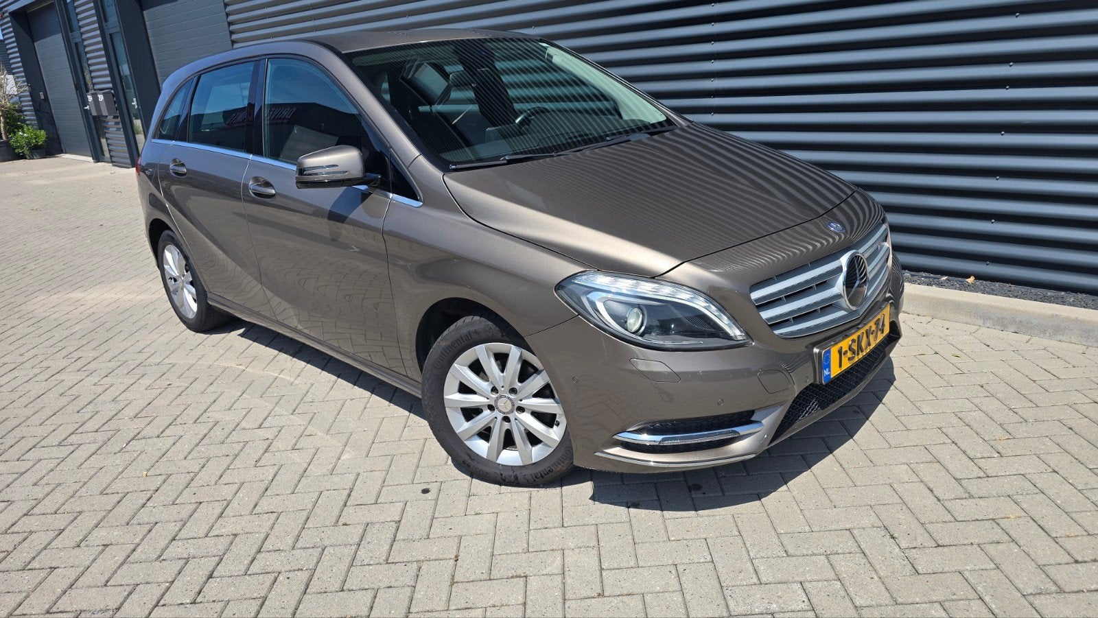 Mercedes-Benz B180 - Ambient lighting 99.000 km  2013, Auto's, Mercedes-Benz, Particulier, B-Klasse, Benzine, B, MPV, Handgeschakeld