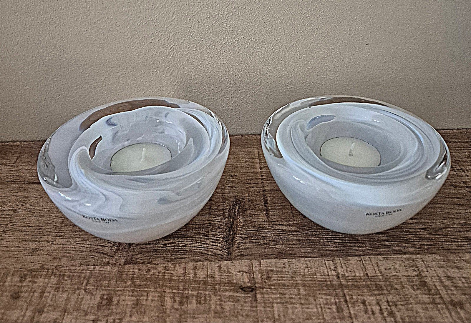2 Kosta Boda " Atoll " Waxinelichthouders, Ophalen of Verzenden, Zo goed als nieuw, Overige materialen, Minder dan 25 cm