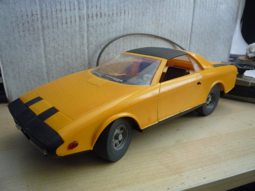Vintage Alfa Romeo Alfetta Spider RC Piko DDR schaal 1:12, Antiek en Kunst, Antiek | Speelgoed, Ophalen of Verzenden