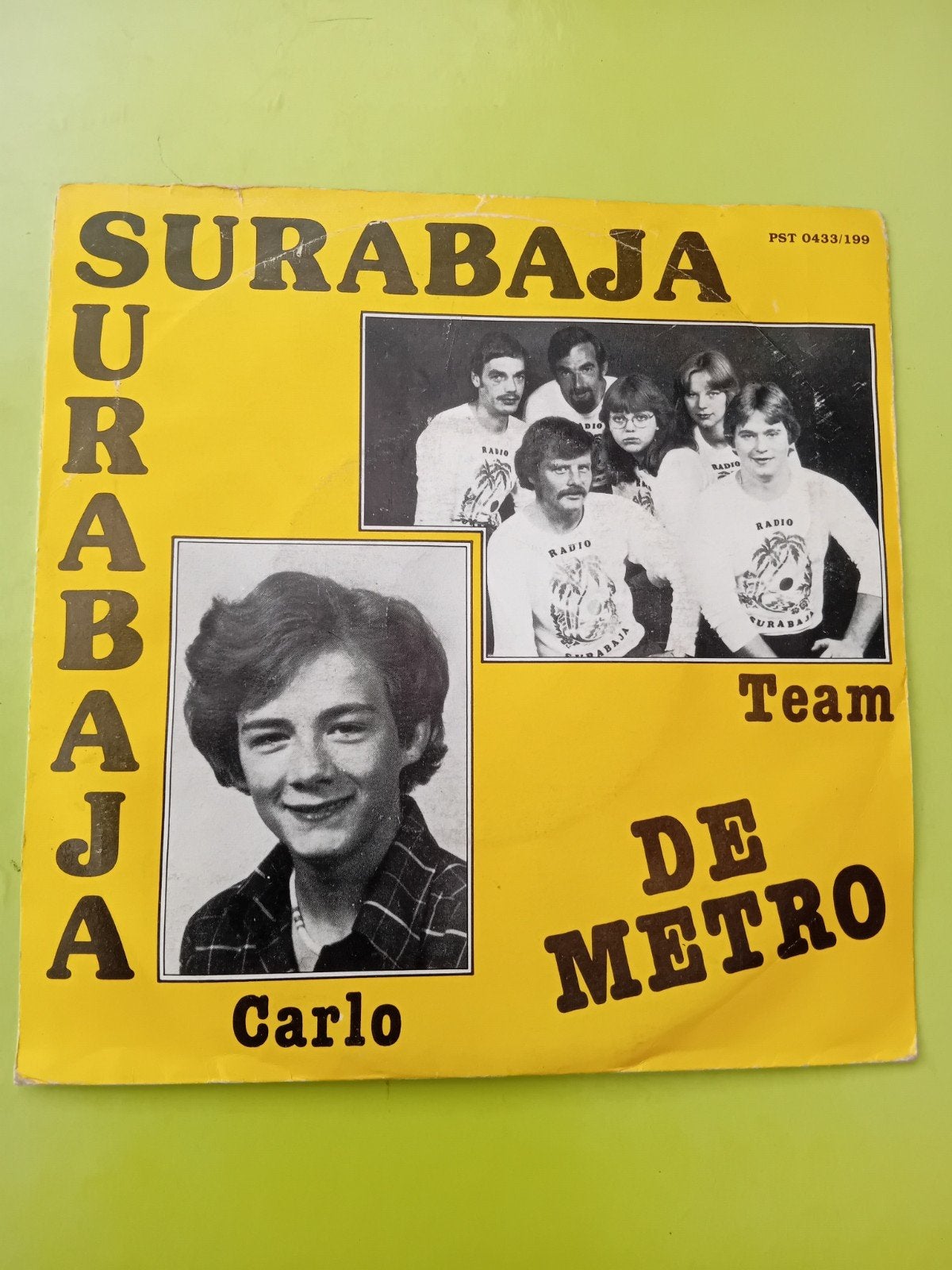 Surabaja - Carlo & Team De Metro (Single), Gebruikt, 7 inch, Ophalen of Verzenden, Fotohoes