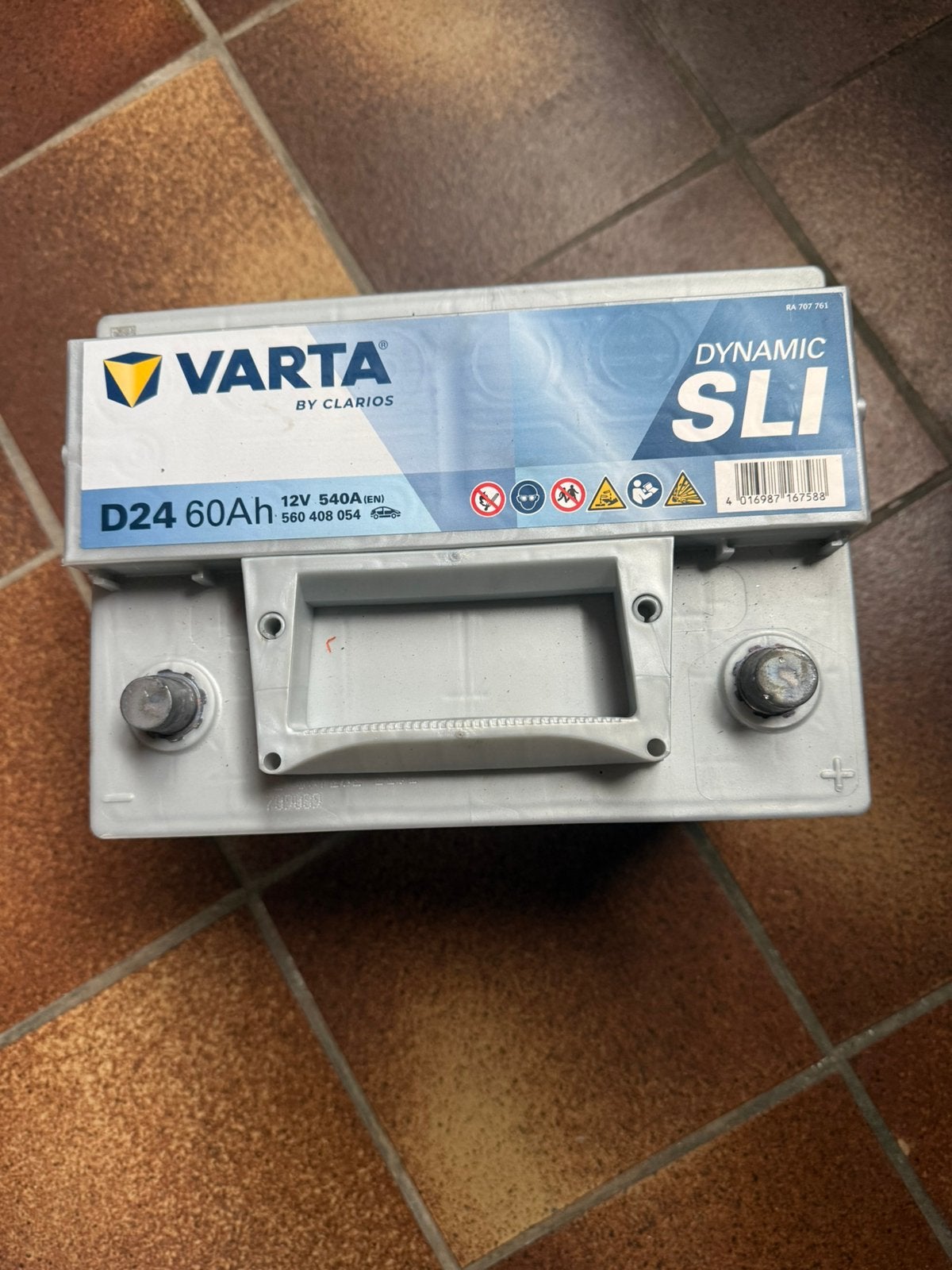 VARTA 60Ah, Auto-onderdelen, Accu's en Toebehoren, Ophalen of Verzenden, Nieuw