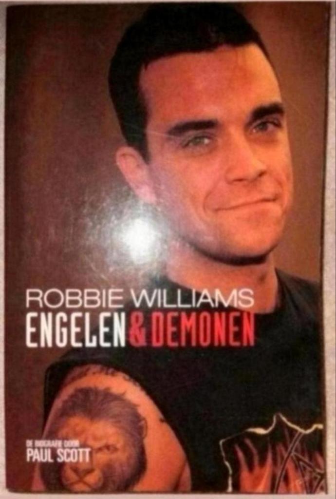 Robbie Williams: Engelen & Demonen - Biografie, Ophalen of Verzenden, Zo goed als nieuw, Paul Scott, Film, Tv en Media