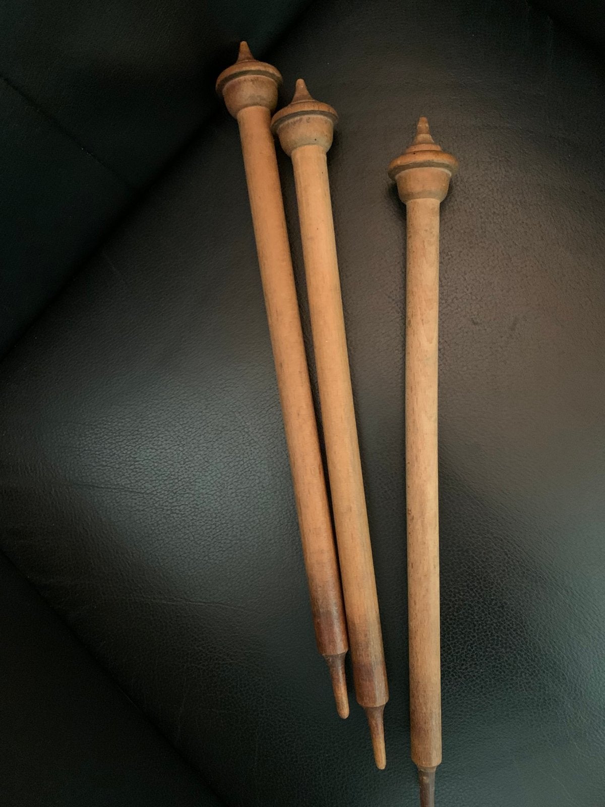 3 antieke, houten spintollen 37 cm voor wol. Spinnenwiel, Ophalen of Verzenden, Gebruikt
