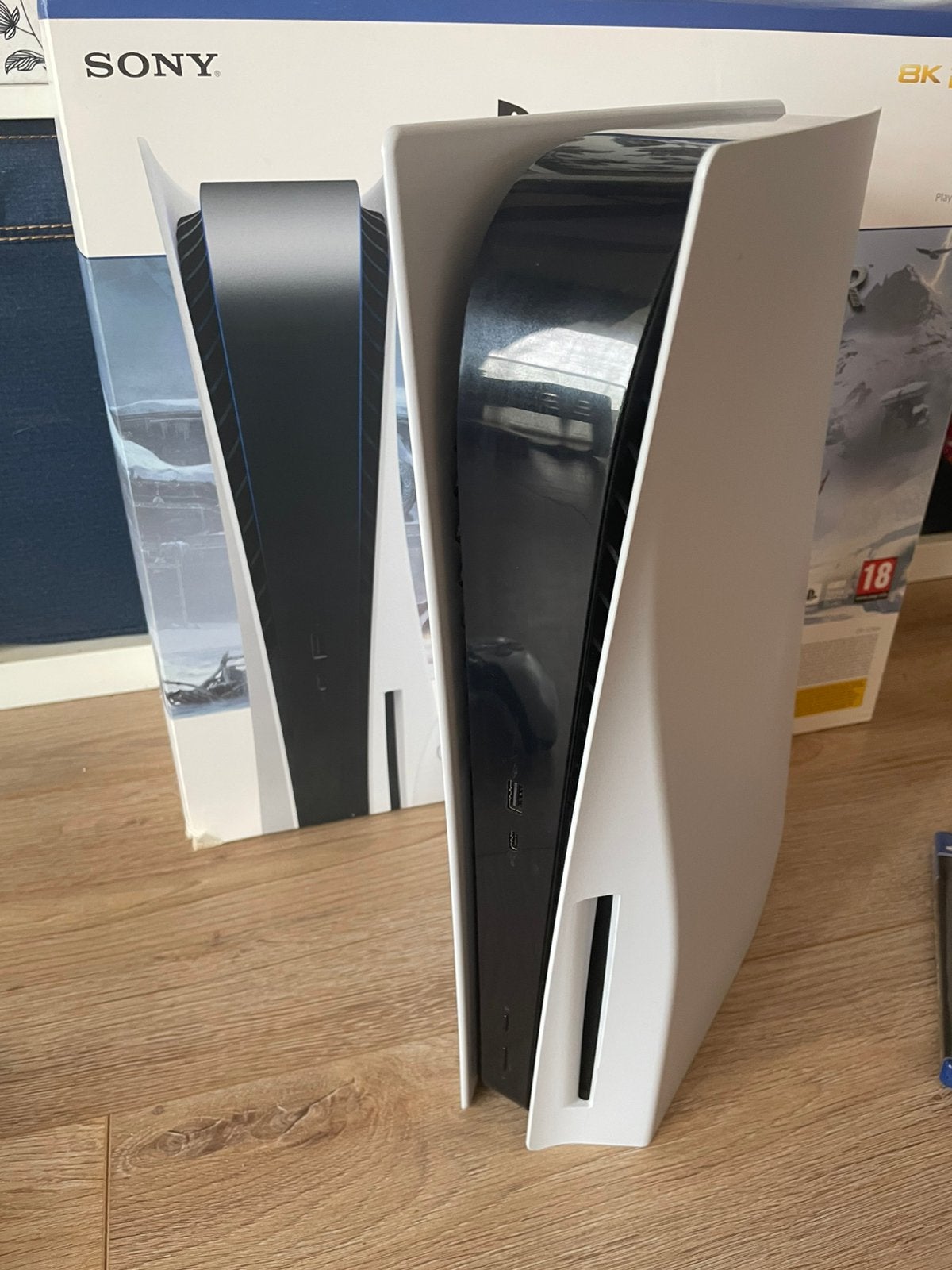 Ps5 Disc edition with PSN account, Ophalen of Verzenden, Zo goed als nieuw