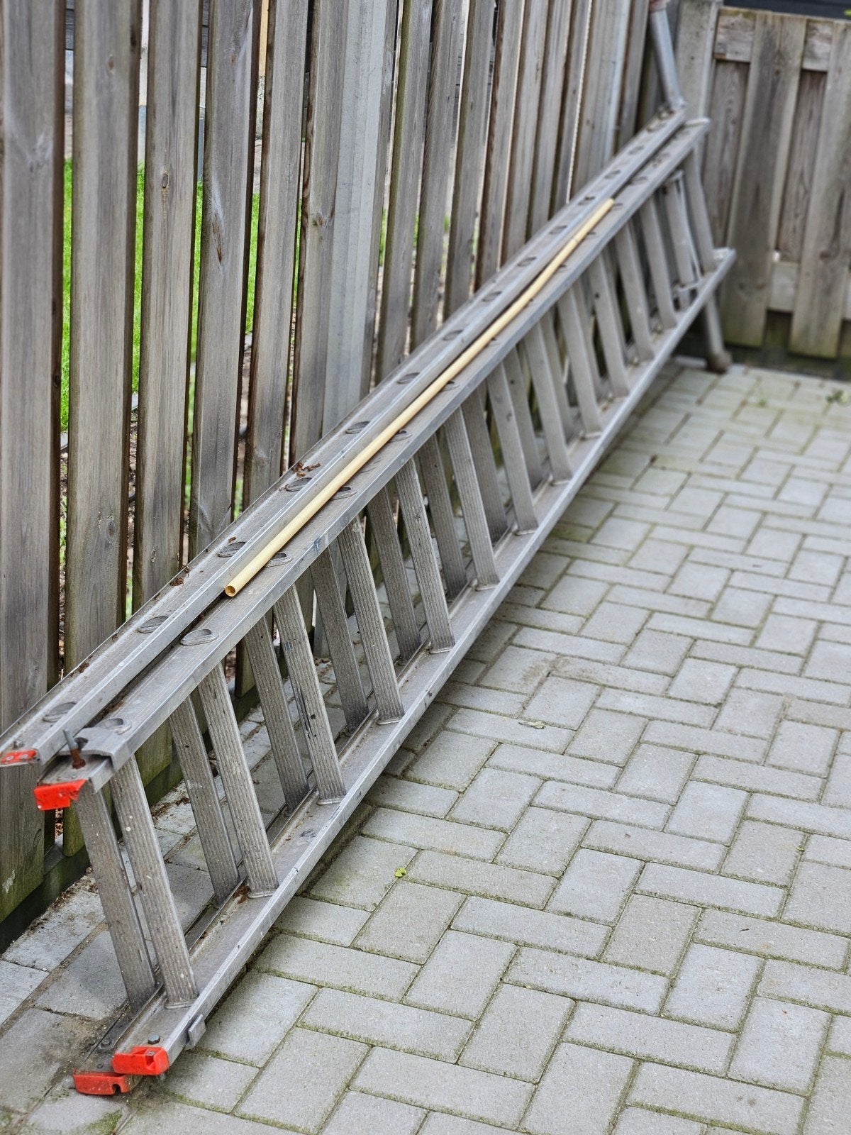 Uitschuifbare aluminium ladder - 2 X 14 sporten, Ophalen