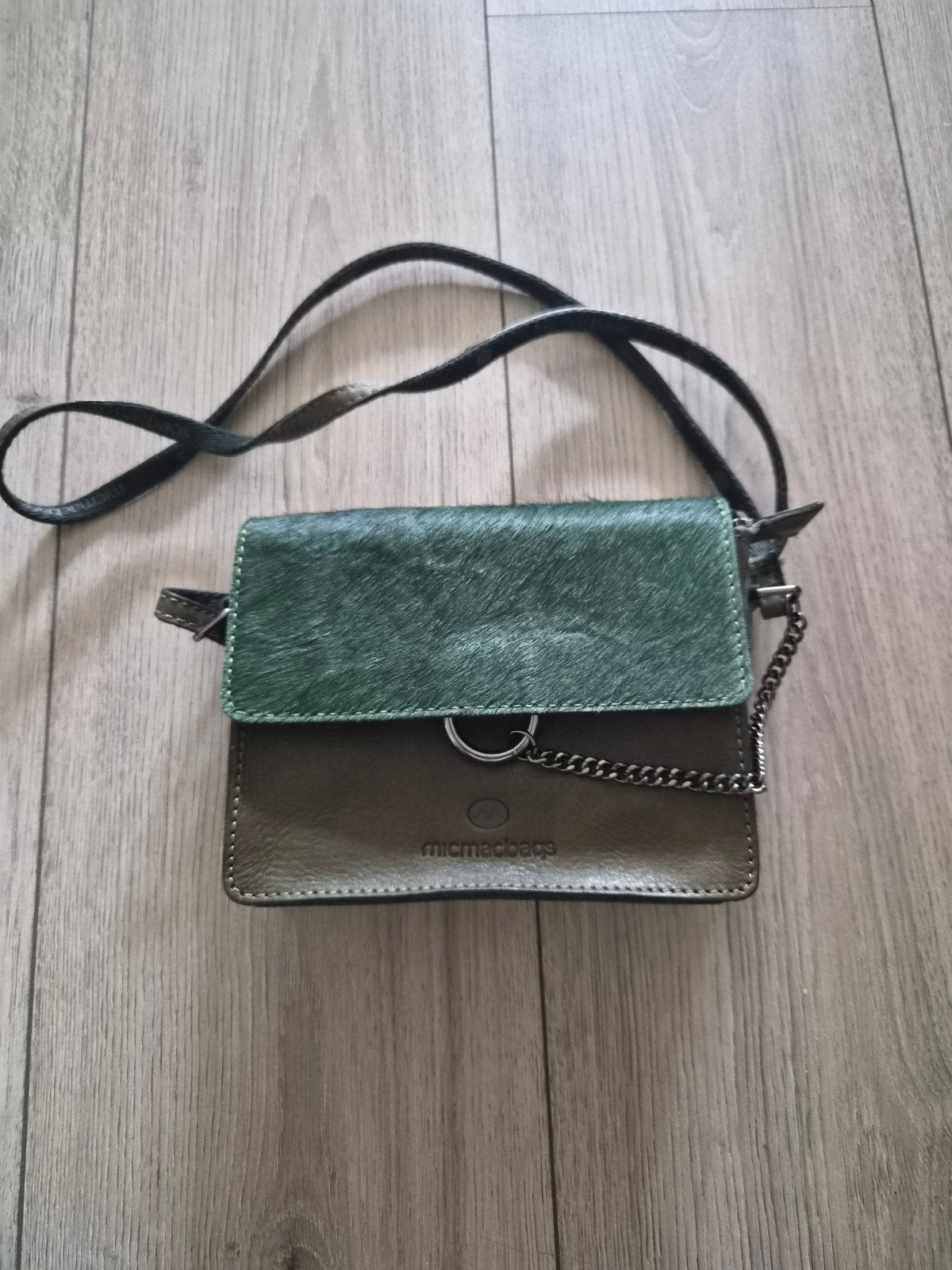 Micmacbags schoudertasje groen leer met vacht, Ophalen of Verzenden, Gebruikt, Groen, Schoudertasje