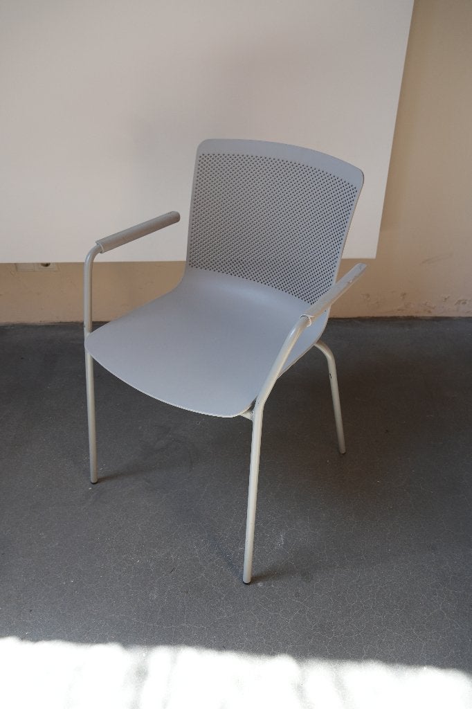 100+ Stoelen voor podium kantoor event, Ophalen, Gebruikt, Modern, Grijs