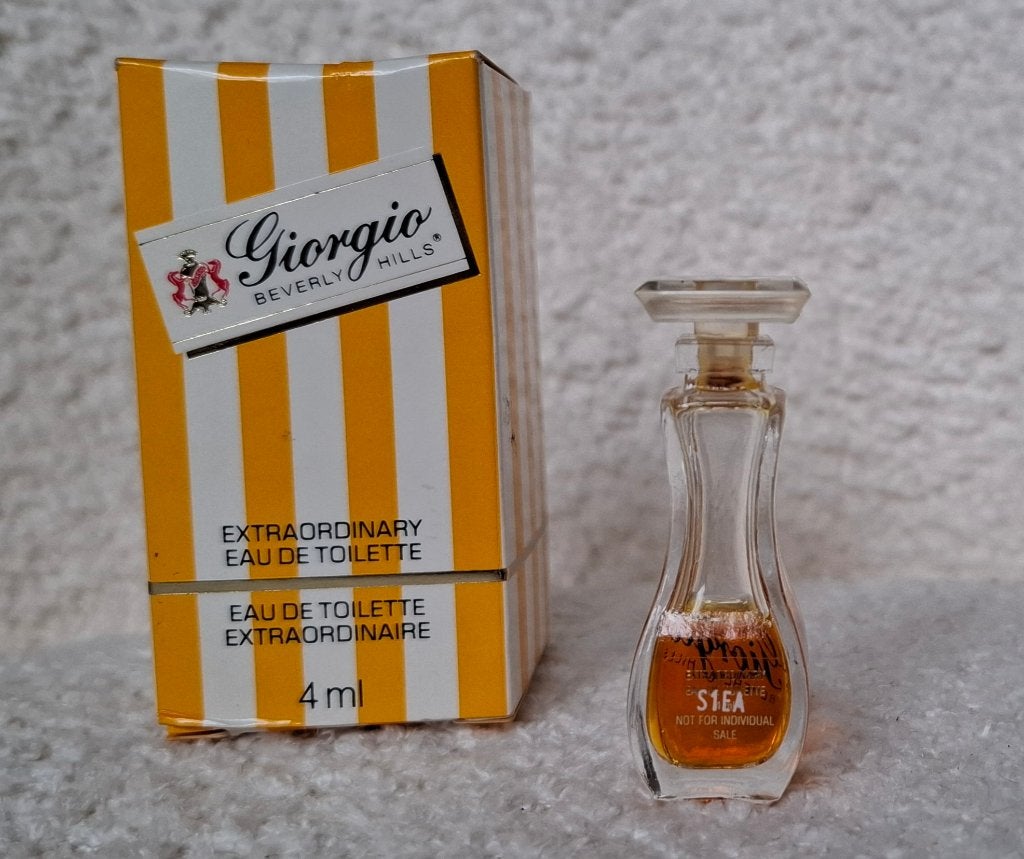 Giorgio Beverly Hills vintage parfum miniatuur 4ML, Verzamelen, Parfumverzamelingen, Ophalen of Verzenden, Nieuw, Miniatuur, Gevuld
