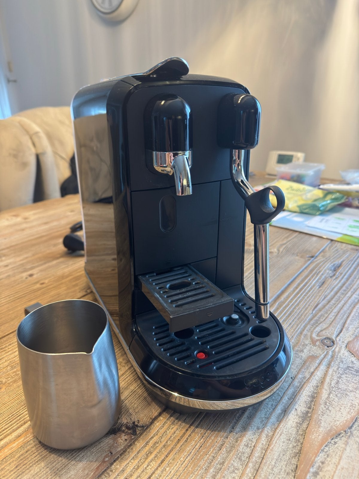 Nespresso Sage Creatista Uno met cup houder, Espresso apparaat, Ophalen of Verzenden, Zo goed als nieuw, 1 kopje