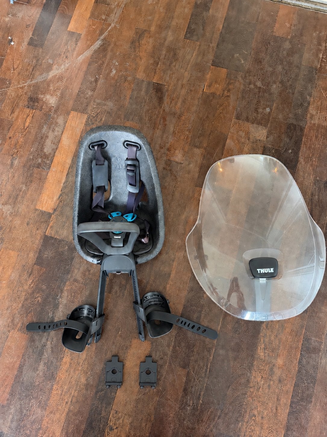 Thule Yepp Mini voorzitje + windscherm + 2 adapters, Ophalen, Gebruikt