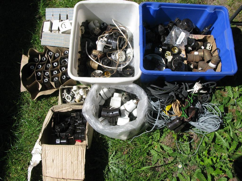 PARTIJ ELEKTRA BAKELIET, PORSELEIN, SCHAKELMATERIAAL OUD, Ophalen of Verzenden, Gebruikt, Overige typen