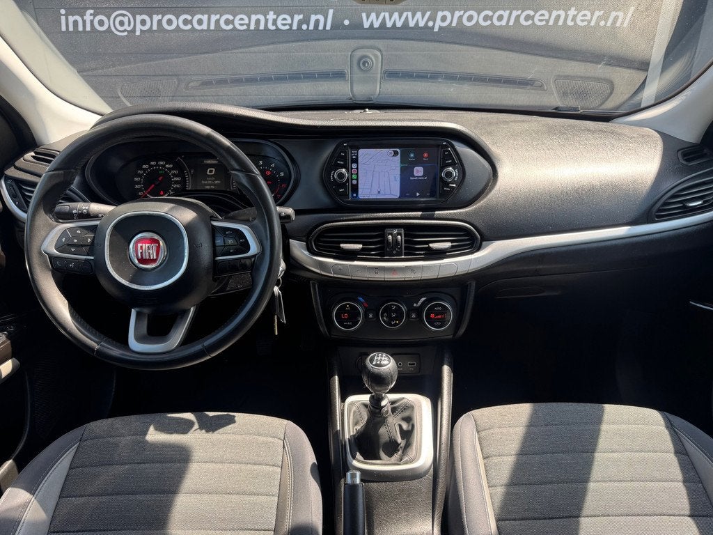 Fiat Tipo 1.4 16V Lounge CLIMATE | CRUISE | CAM | PDC | CARP, Auto's, Voorwielaandrijving, Gebruikt, Euro 6, Handgeschakeld