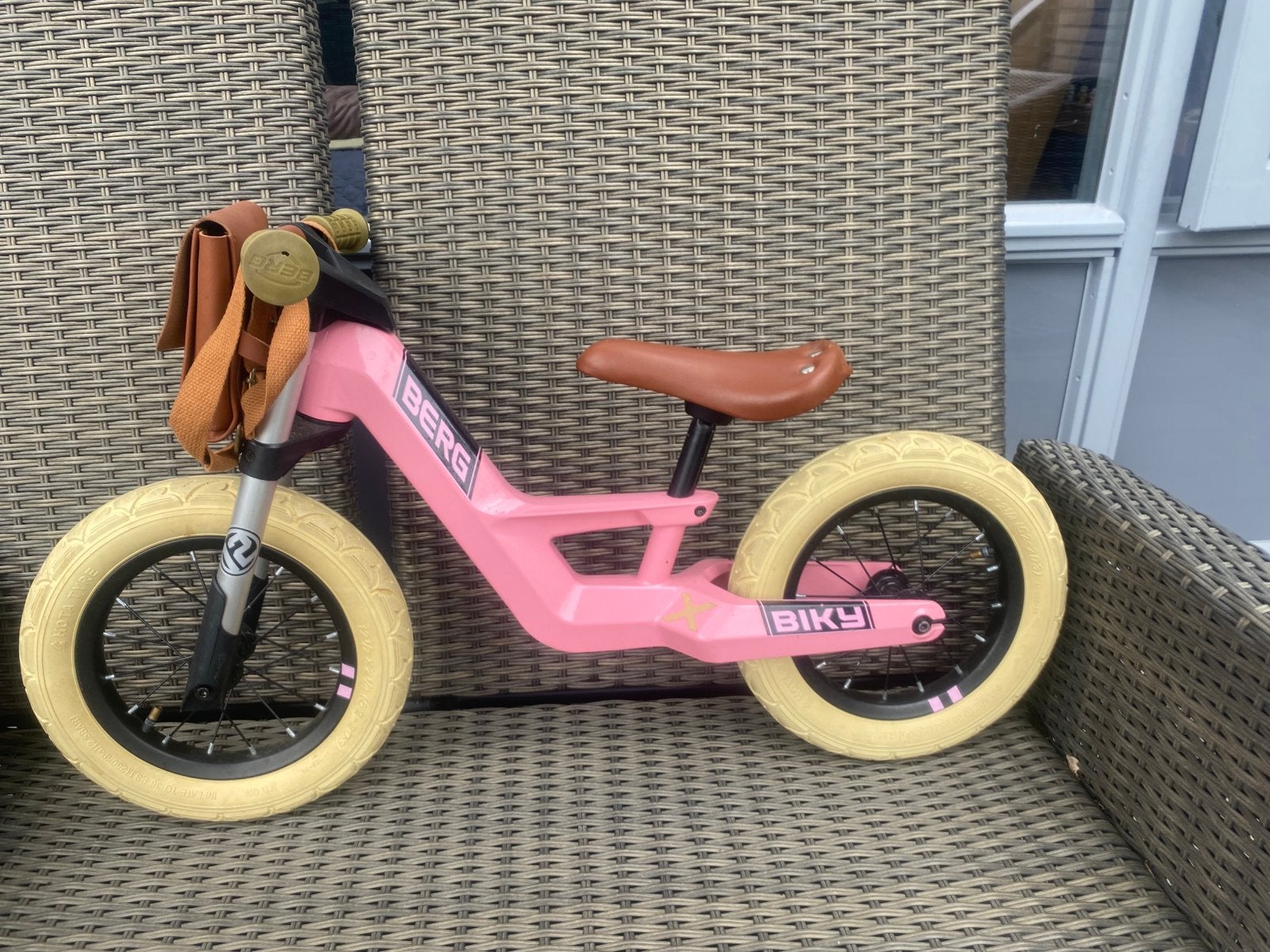 Loopfiets  Berg Biky Retro Roze, Ophalen, Zo goed als nieuw, Loopfiets
