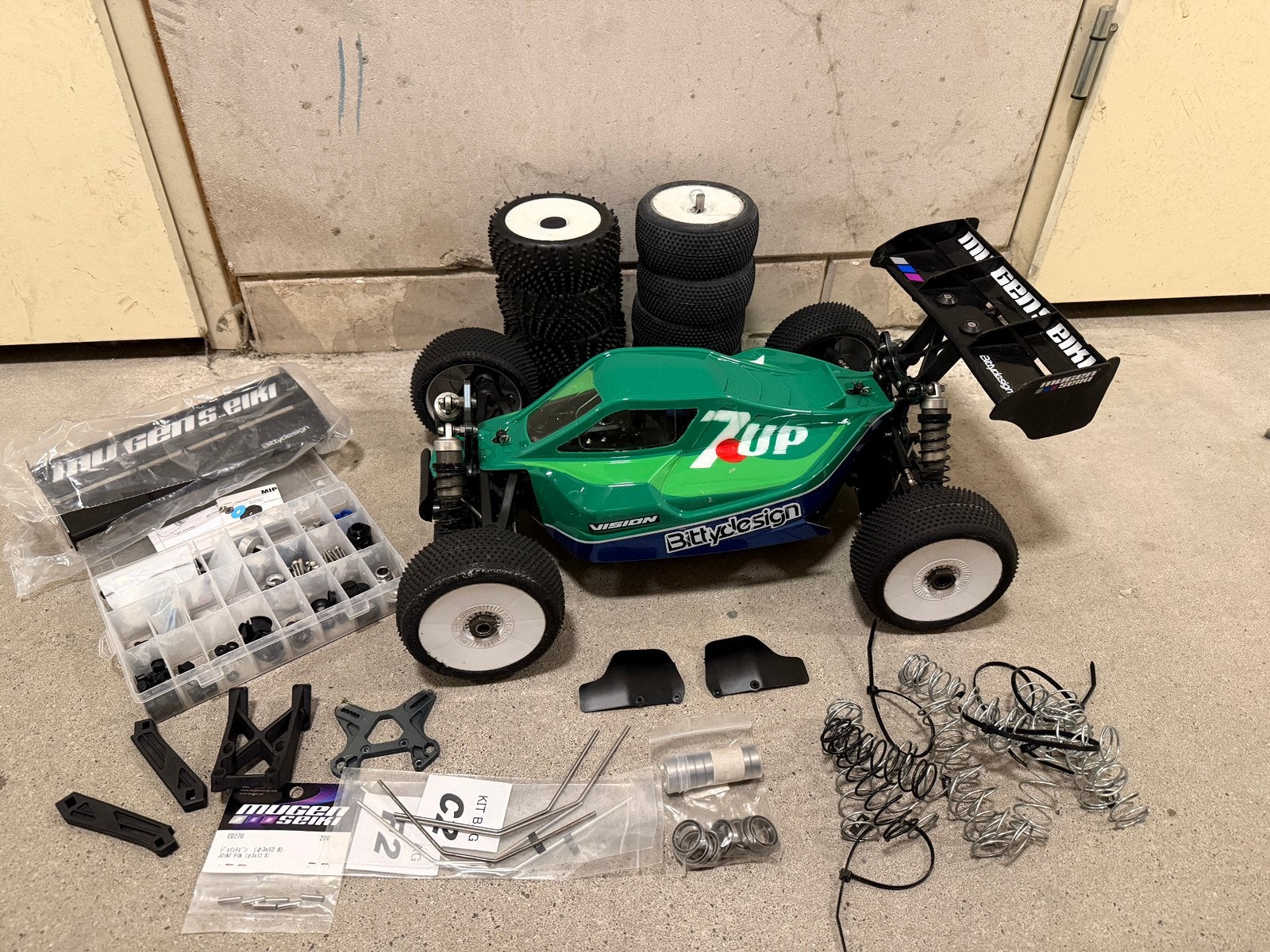 Mugen seiki mbx8 (associated xray schumacher), Elektro, Gebruikt, Auto offroad, Ophalen of Verzenden