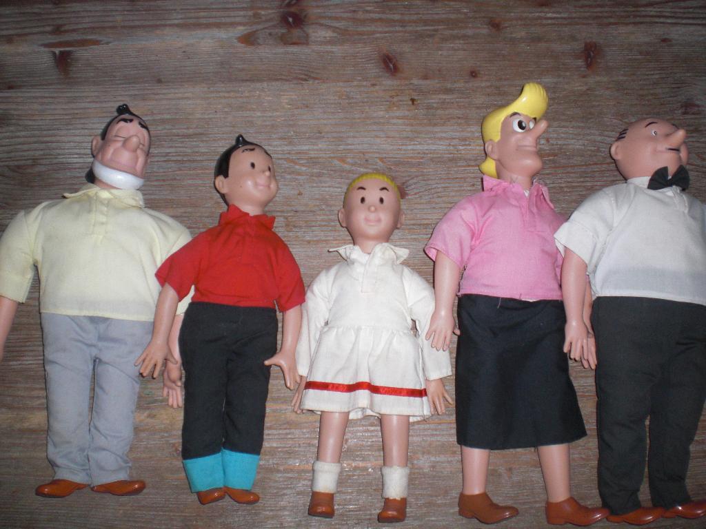 5 suske en wiske poppen , 35 cm groot (1973), Verzamelen, Ophalen of Verzenden, Suske en Wiske, Zo goed als nieuw, Beeldje of Figuurtje