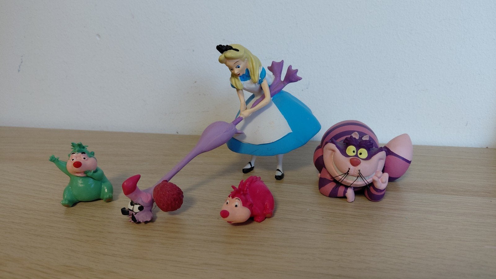 Alice in wonderland Disney beelden, Verzamelen, Disney, Ophalen of Verzenden, Zo goed als nieuw