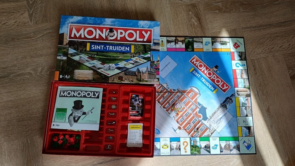 bordspel nieuw Monopoly Sint - Truiden Belgie Monopolie, Vijf spelers of meer, Ophalen of Verzenden, Nieuw, Monopoly