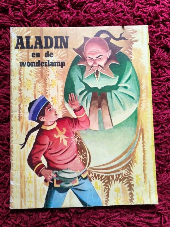Aladin en de wonderlamp softcover boekje  (2), Boeken, Sprookjes en Fabels, Ophalen of Verzenden, Gelezen