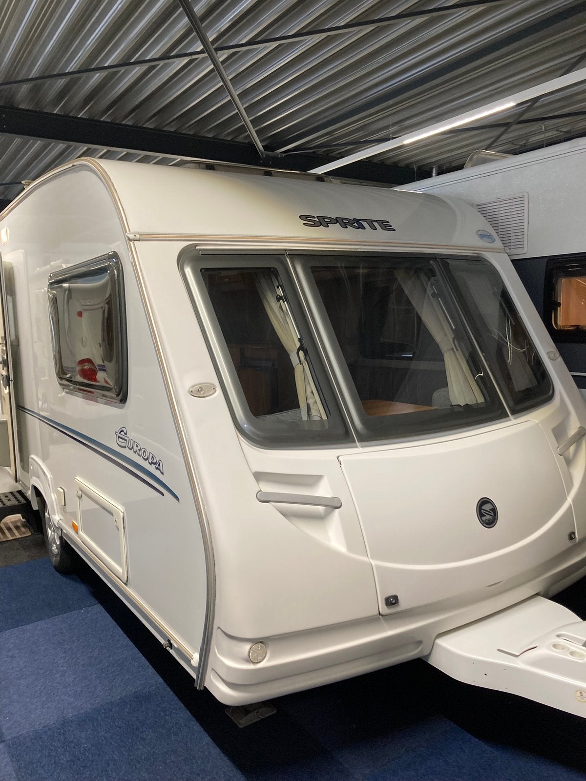 Sprite caravan met lengte bedden, Tot en met 2, Particulier, 4 tot 5 meter, Sprite