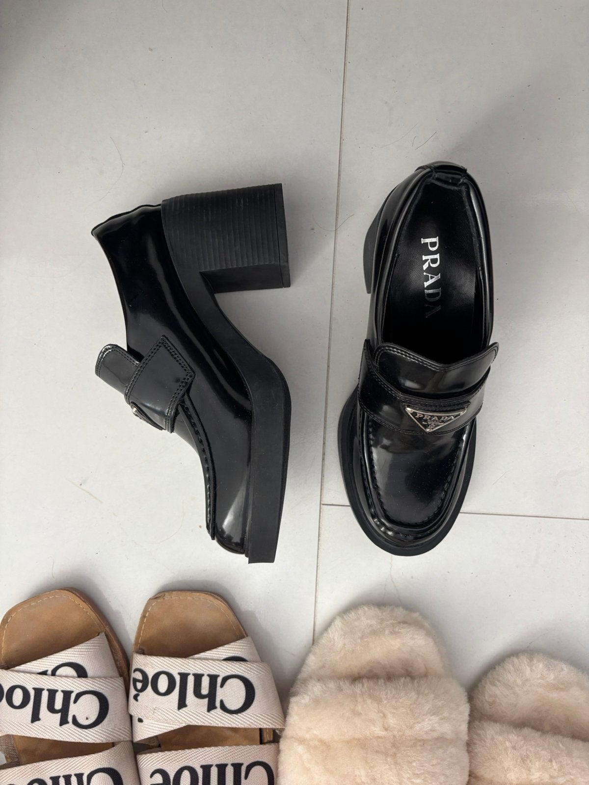 Prada Monolith hakken Zwart Lakleer, Kleding | Dames, Ophalen of Verzenden, Gedragen, Zwart, Schoenen met hoge hakken