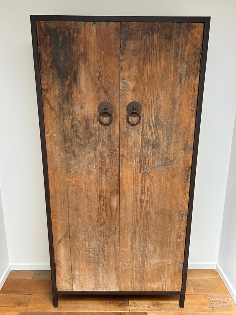 Bijzondere robuuste industriële kast, Ophalen, Met plank(en), 100 tot 150 cm, 200 cm of meer