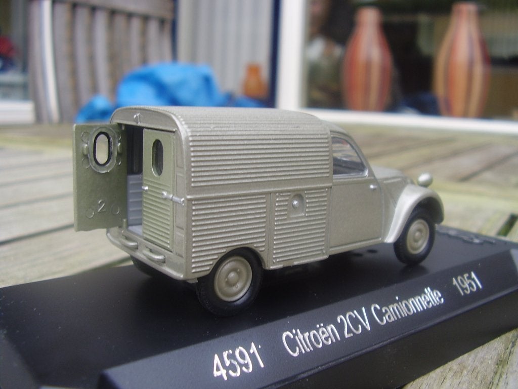 Schaalmodel 2cv divers, Ophalen of Verzenden, Nieuw, Auto