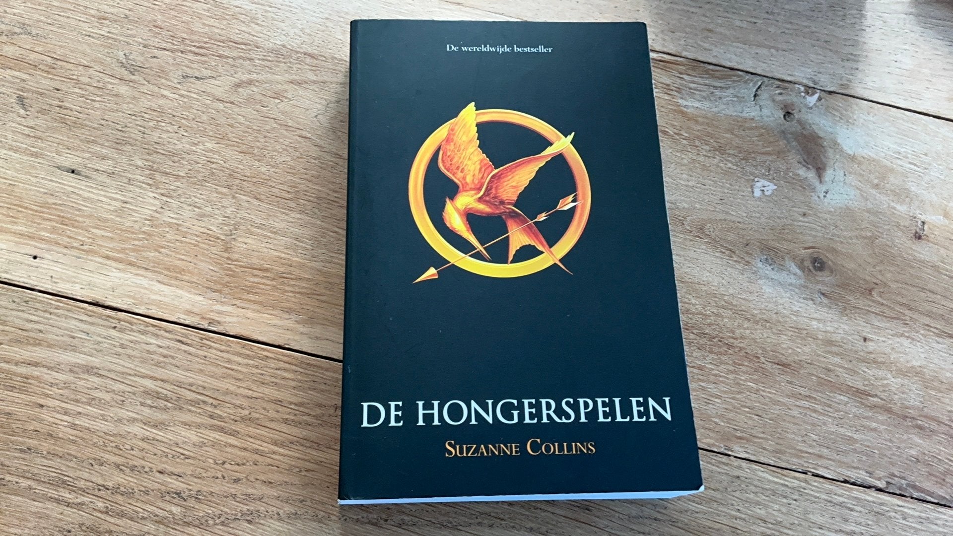 The hunger games / de hongerspelen, Boeken, Ophalen of Verzenden, Gelezen