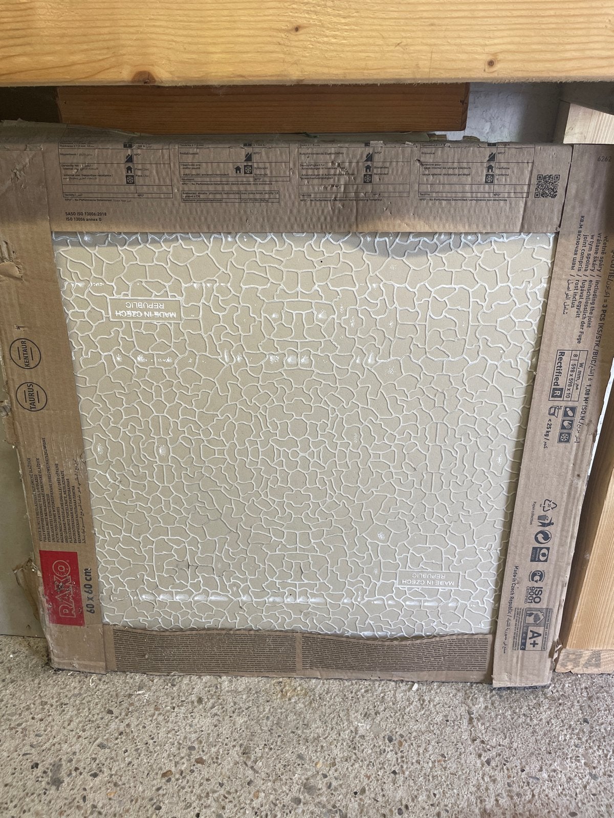 Nieuwe keramische vloertegels 40x40 cm - Crème/Wit, Doe-het-zelf en Verbouw, Tegels, 40 tot 60 cm, Keramiek, Nieuw, Vloertegels