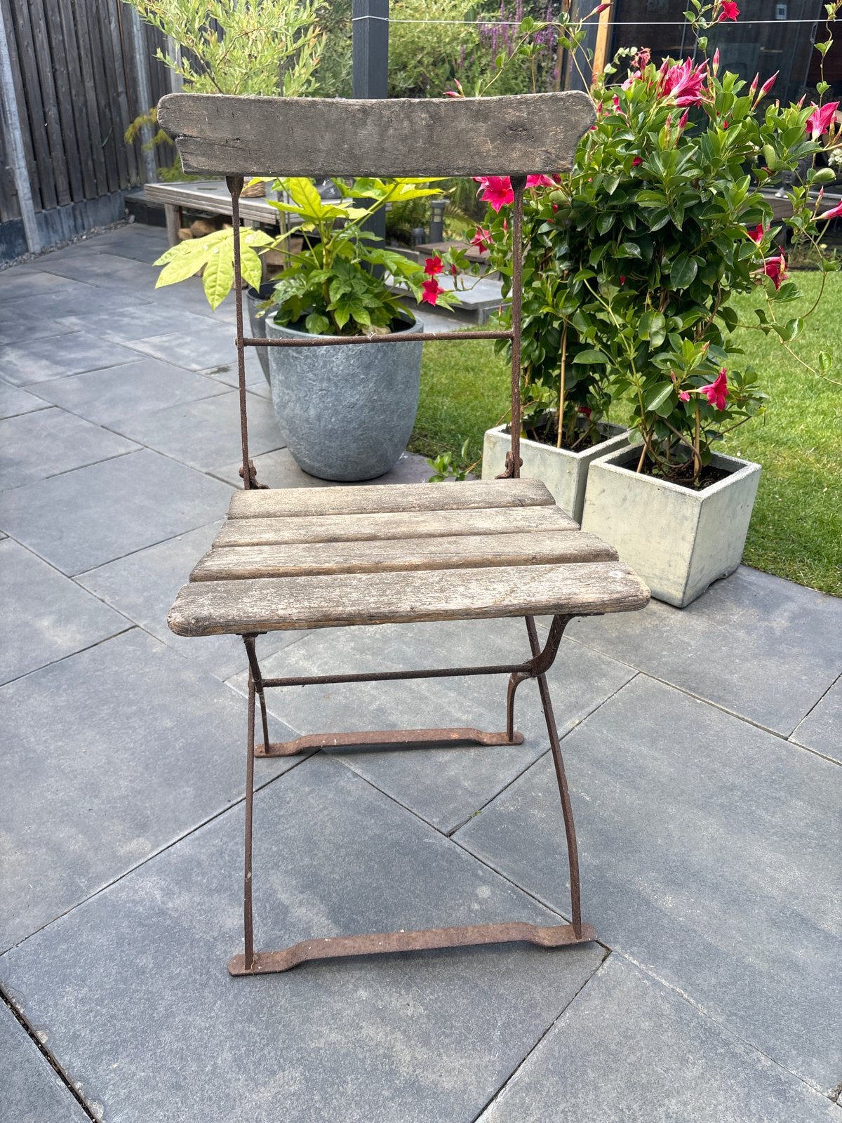 Nicolay houten tuinstoel - inklapbaar uit 1930-1950, Antiek en Kunst, Antiek | Meubels | Stoelen en Banken, Ophalen
