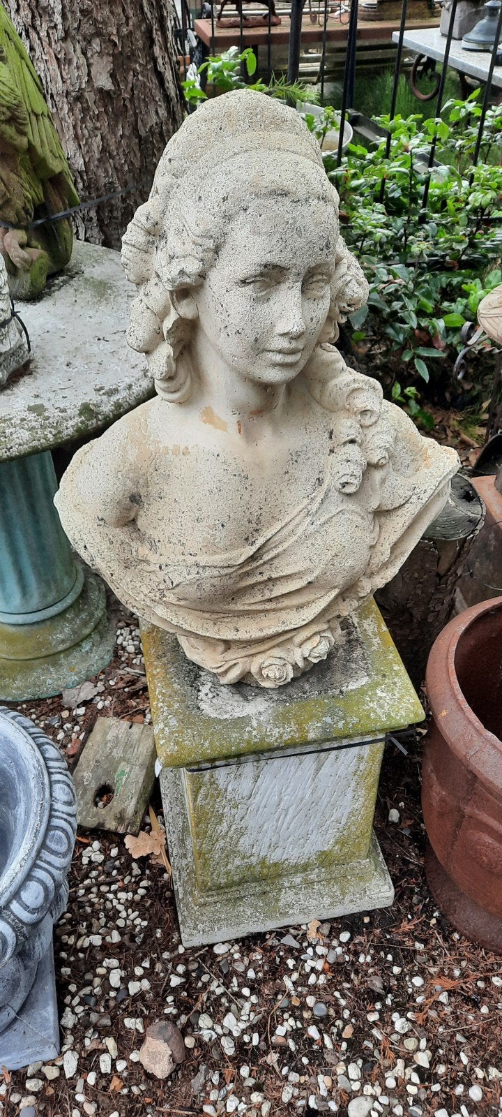 Antieke stenen buste van vrouw, tuinbeeld, Ophalen, Gebruikt, Beton, Mensenbeeld