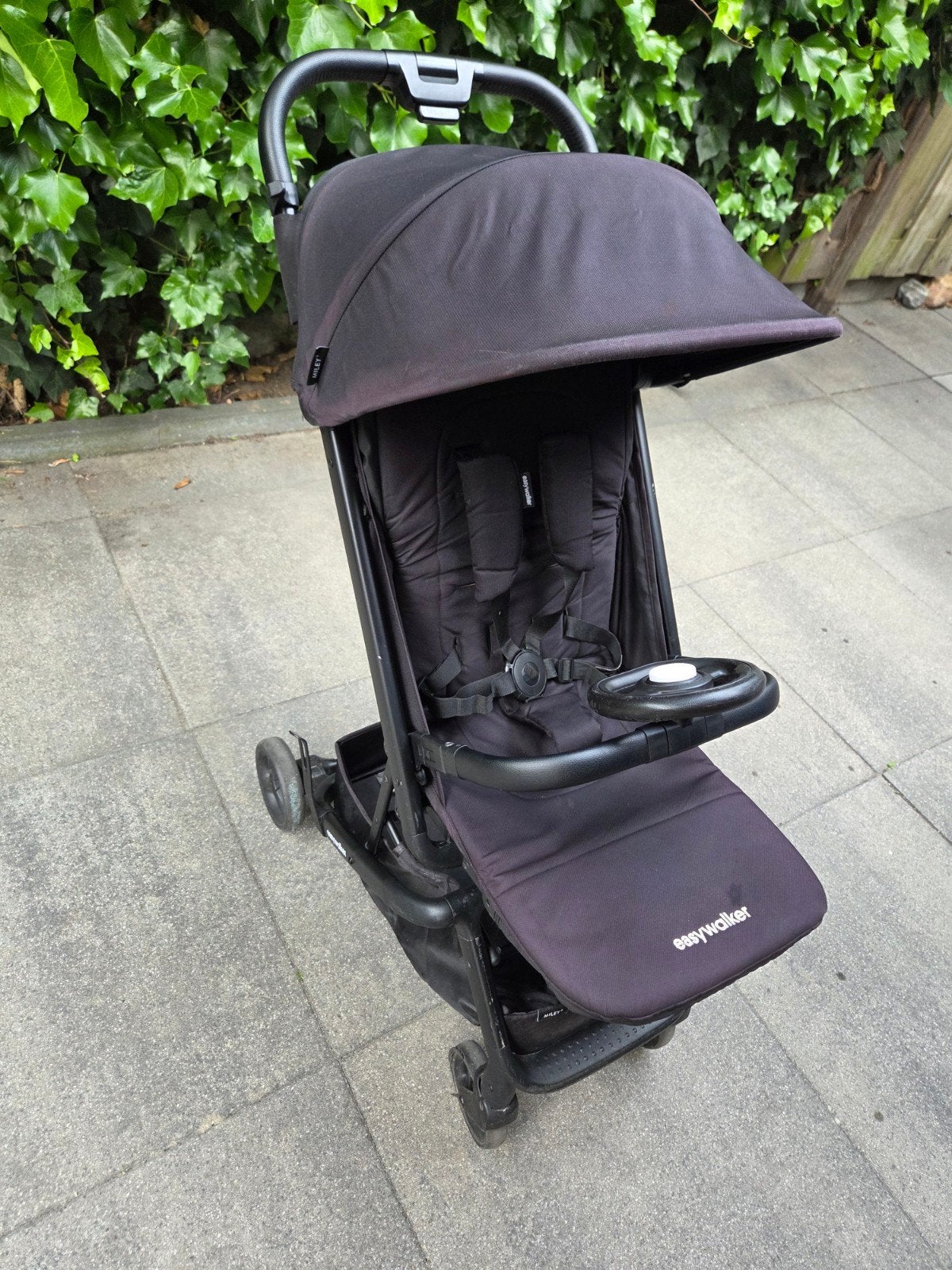 Easywalker Miley 2 Buggy Zwart - Compact en Lichtgewicht, Kinderen en Baby's, Ophalen of Verzenden