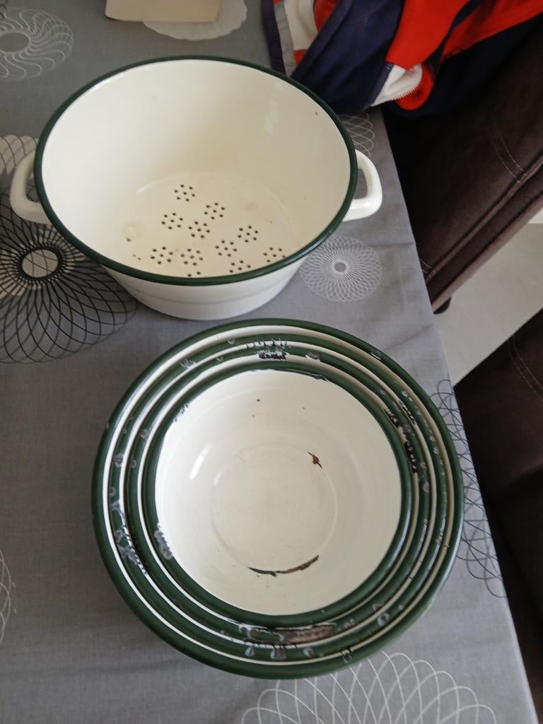 Emaille schalen en vergiet, wit met groene rand, Ophalen of Verzenden