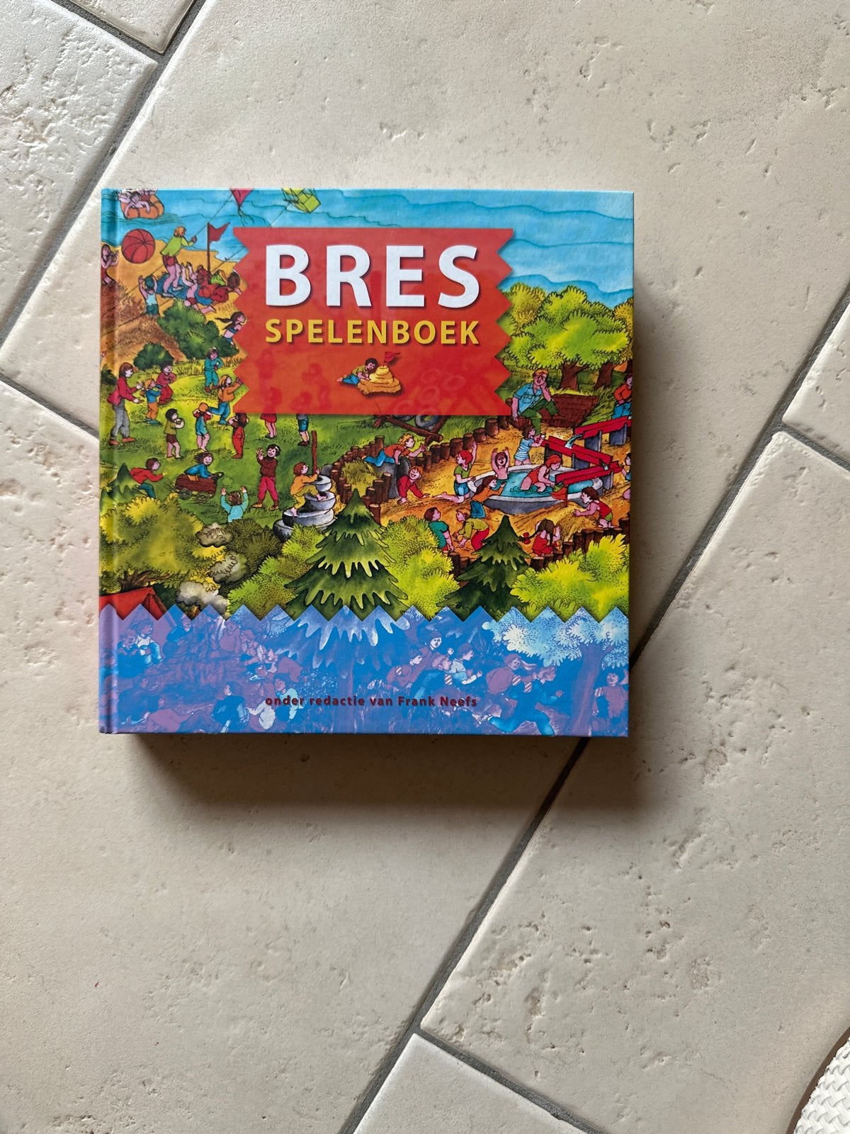 Bres Spelenboek - Onder redactie van Frank Neefs, Ophalen of Verzenden, Zo goed als nieuw, Non-fictie