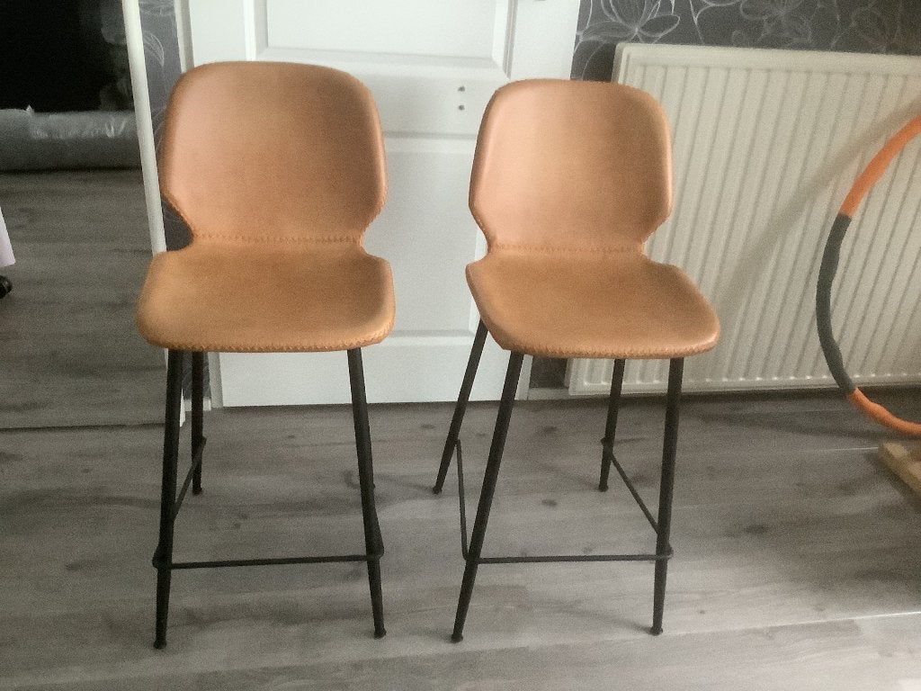 Barkruk cognac kleur, Huis en Inrichting, Barkrukken, Ophalen, Kunststof, 60 tot 90 cm, Zo goed als nieuw