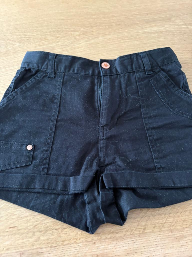 Zwarte korte broek van nobell, maat 122 / 128, Ophalen of Verzenden, Zo goed als nieuw, Meisje, Broek