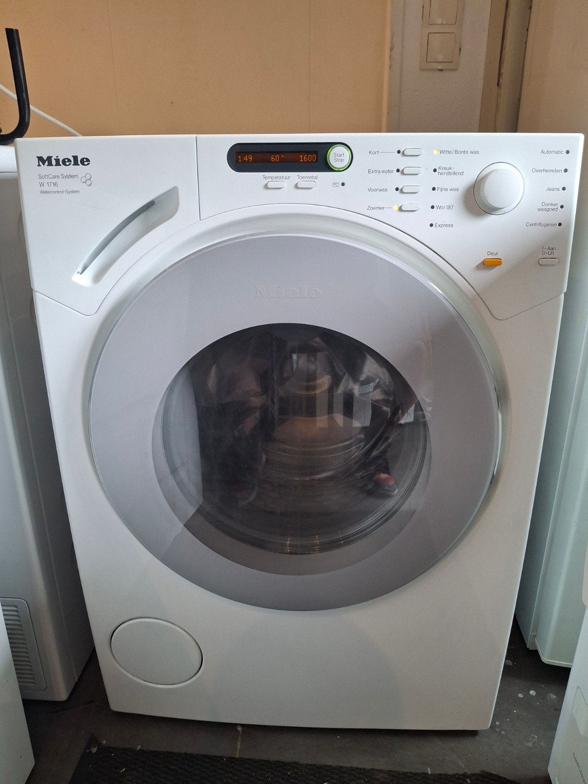 Miele W1716  wasmachine 6kg 1600 PTM Energie D, 6 tot 8 kg, Ophalen of Verzenden, 1600 toeren of meer, 85 tot 90 cm