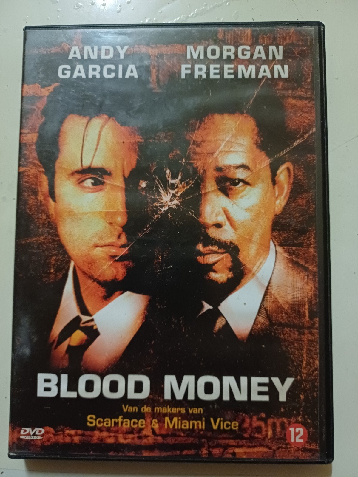 Blood Money, Vanaf 12 jaar, Ophalen of Verzenden, Zo goed als nieuw
