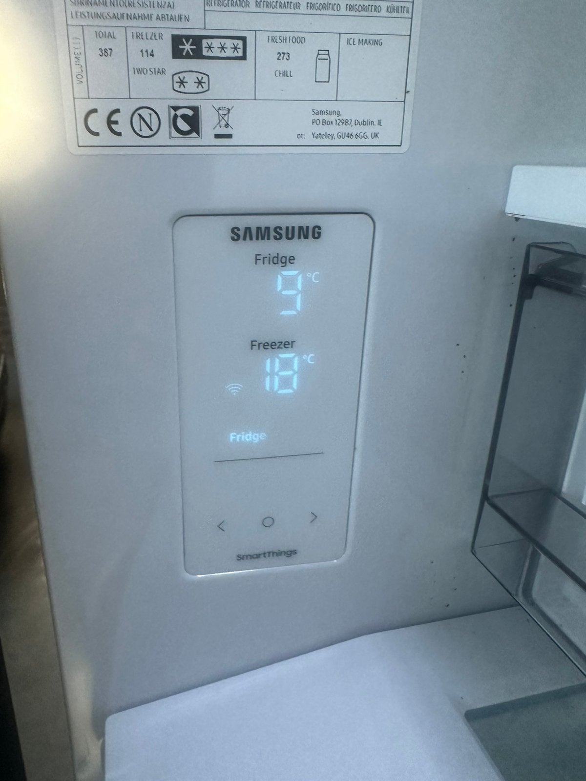 Foto 4 van Vrijwel nieuwe Samsung koel-vriescombinatie 387L SmartThings