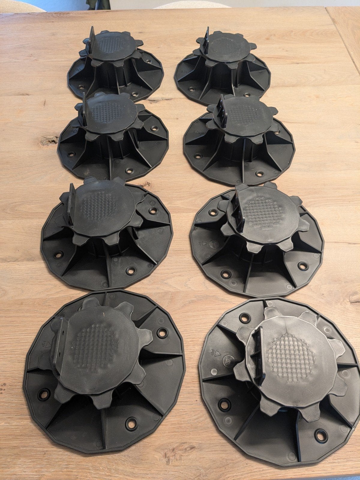 8 stuks ongebruikte verstelbare terrasdragers 6.6 - 14.5 cm, Ophalen of Verzenden, Nieuw, Kunststof