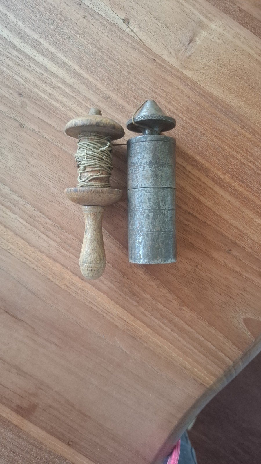 Antieke schietlood en lijnklos - Vintage gereedschap, Ophalen of Verzenden
