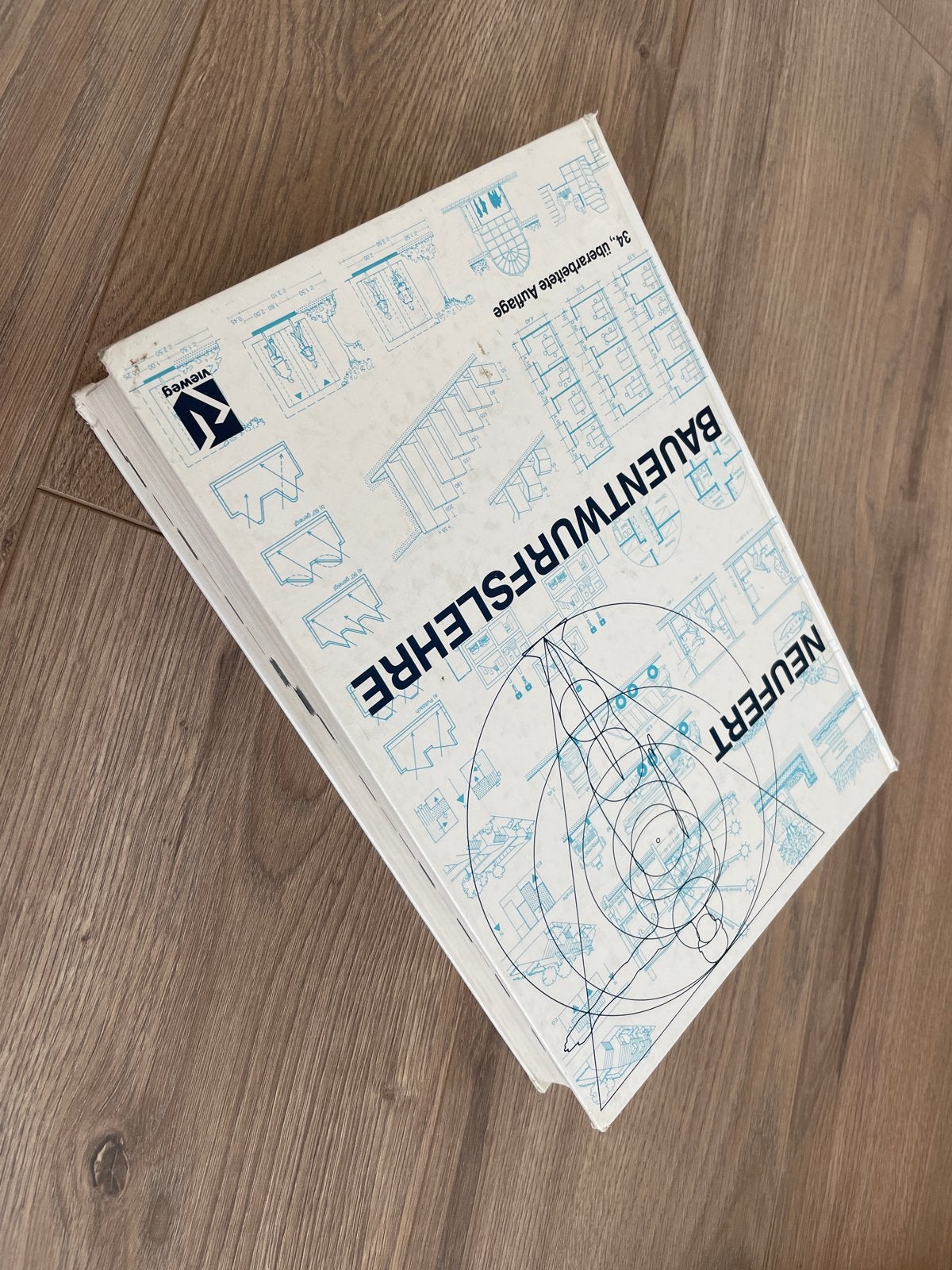 Neufert Bauentwurfslehre - Gebruikt architectuur boek, Ophalen of Verzenden, Beta, Gelezen, HBO