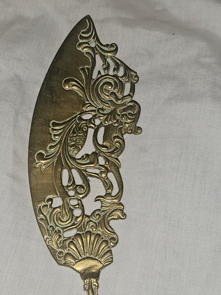 Antieke bronzen taartschep met sierlijke gravures, Ophalen of Verzenden