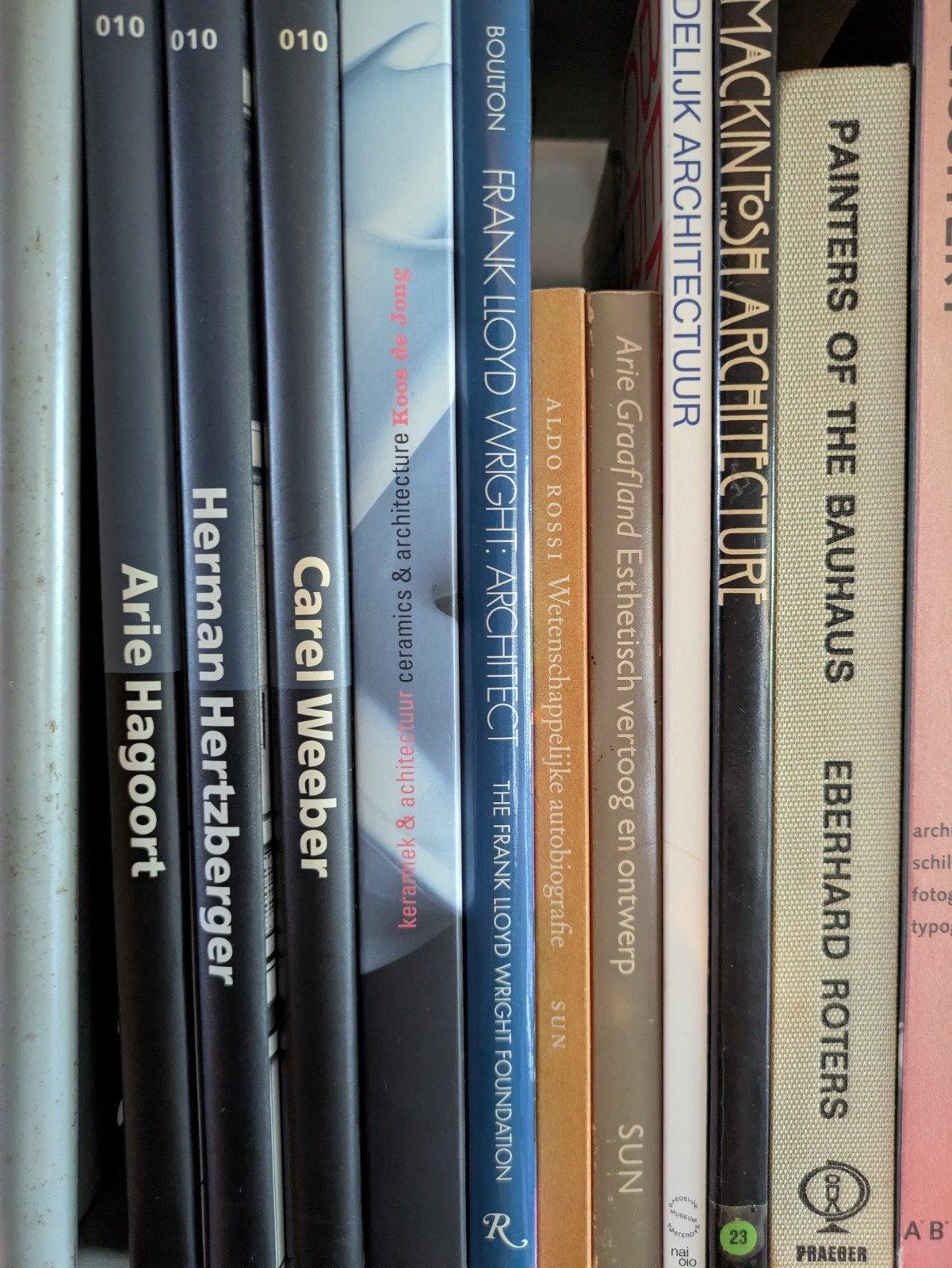 partij architectuur boeken Aalto Prouve Corbusier volkskrant, Ophalen, Gelezen, Kunst en Cultuur