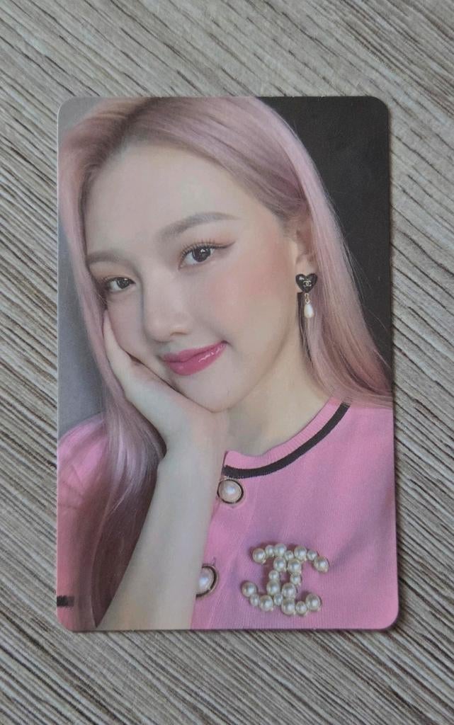 Gfriend Yerin Walpurgis Night KPOP Photocard, Verzamelen, Muziek, Artiesten en Beroemdheden, Verzenden, Zo goed als nieuw, Foto of Kaart