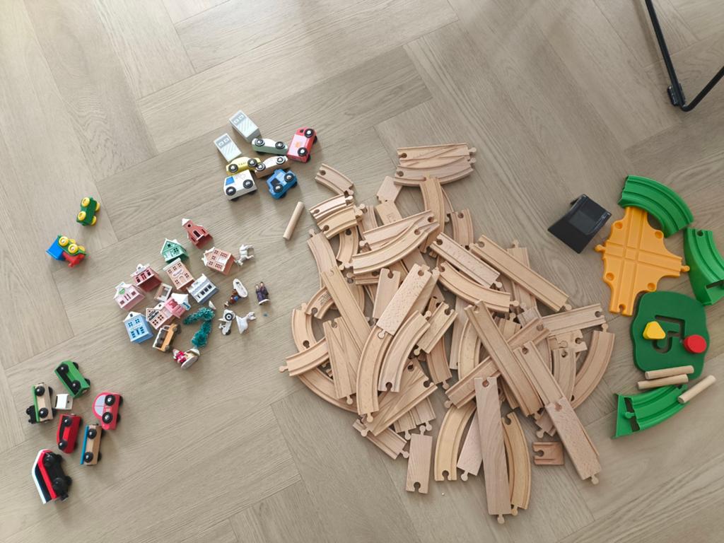 Complete treinset met uitbreiding (oa Ikea Lillabo), Ophalen of Verzenden, Zo goed als nieuw