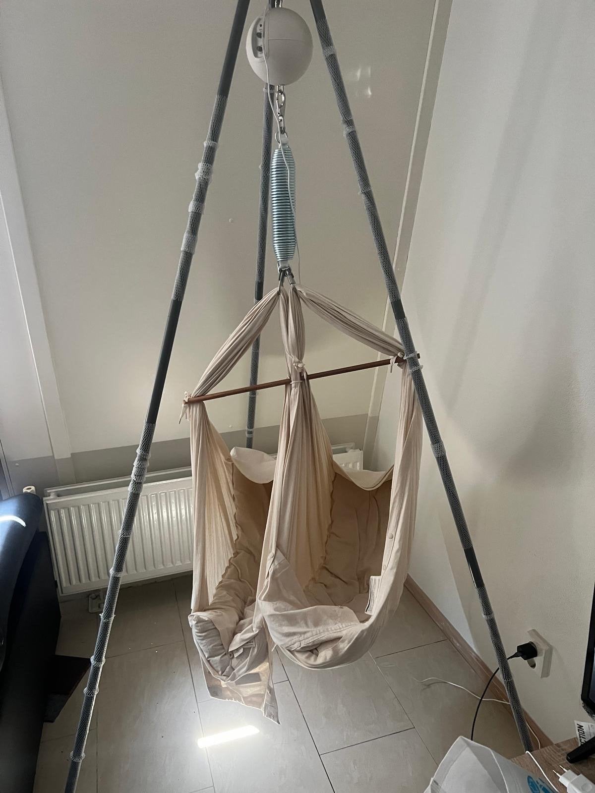 Nuna Leaf Grow Wieg met standaard en motor, Ophalen of Verzenden, Zo goed als nieuw, Wieg