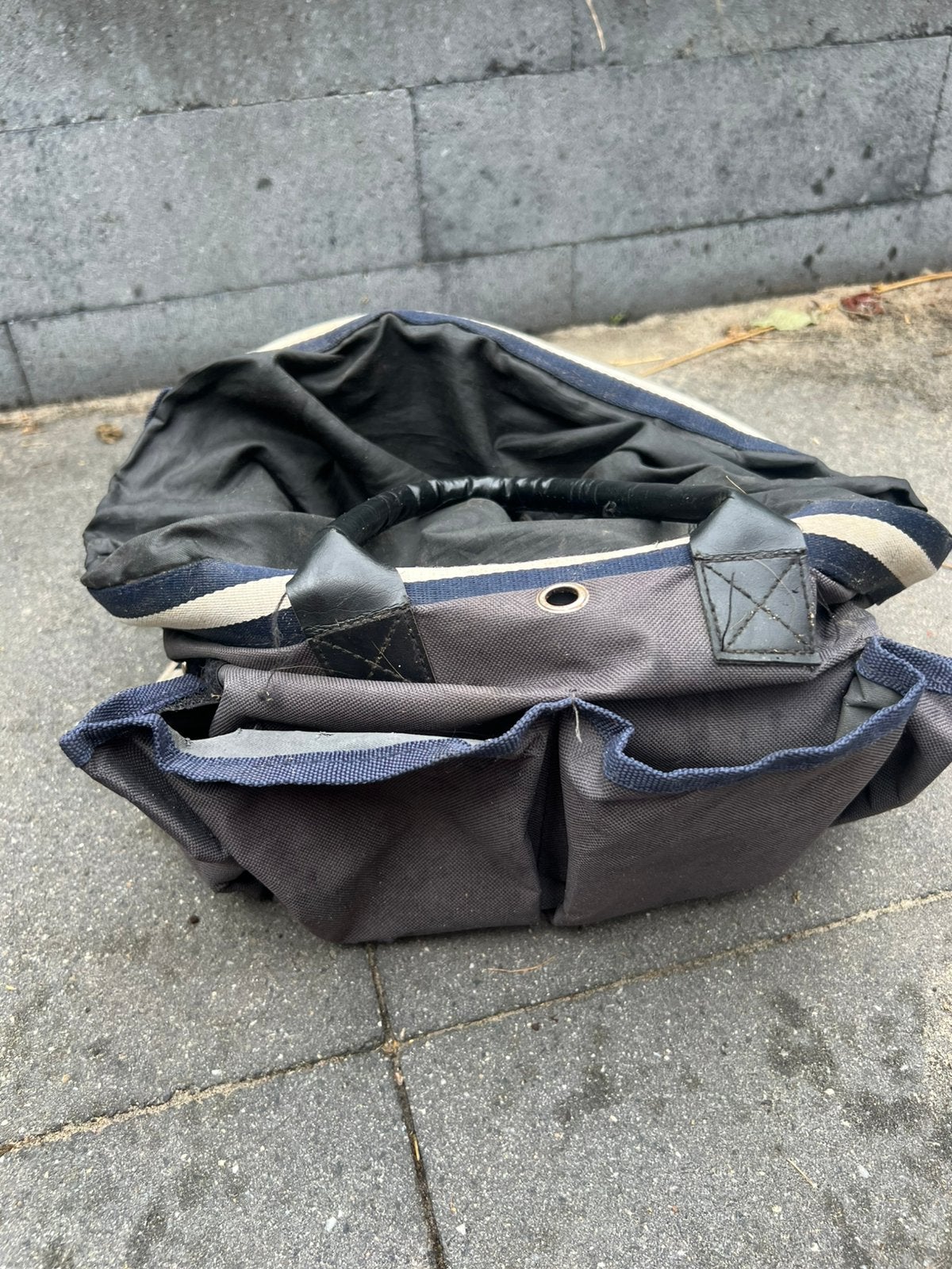 Hv polo poets tas, Ophalen