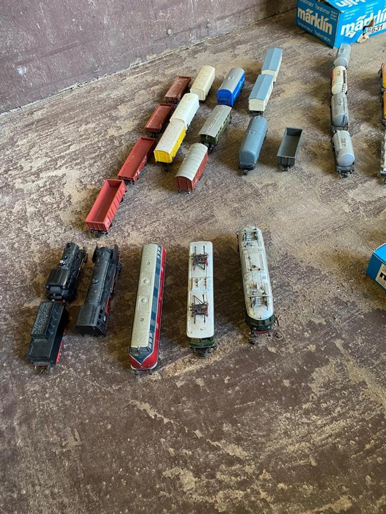 Märklin verzameling: M-rails, trafo's, locomotieven, wagons, Ophalen