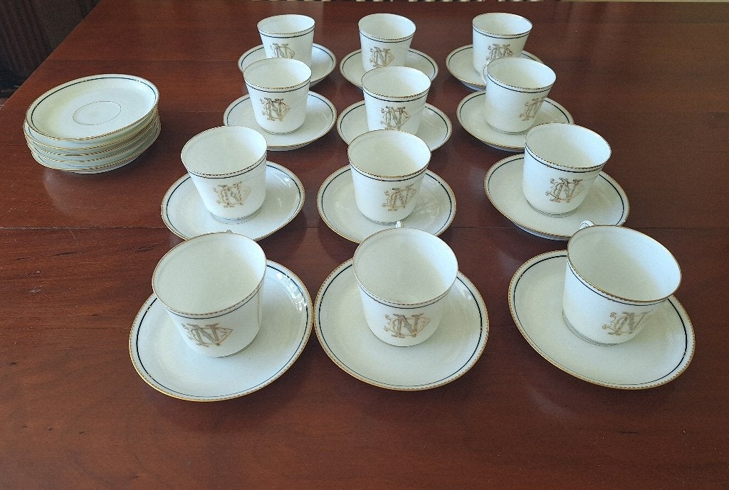 borden en koffiekopjes Depot General Vermont Freres Parijs, Ophalen